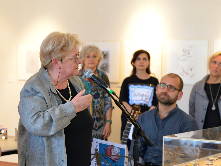 la dott.ssa Gabriella Poma introduce alla mostra